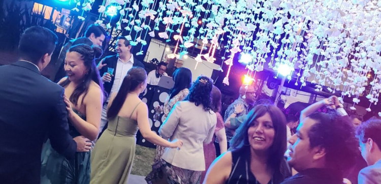 Gente-Disfrutando.jpg